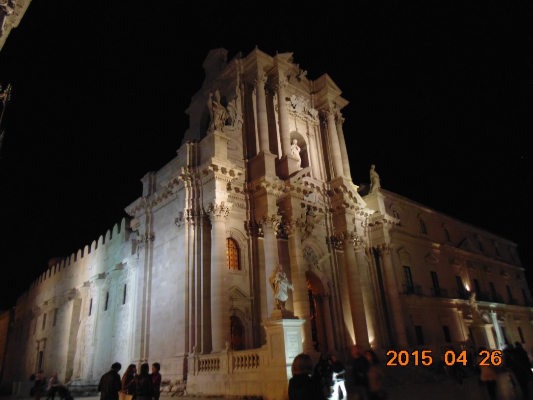 DUOMO DE SYRACUSA SICILIA