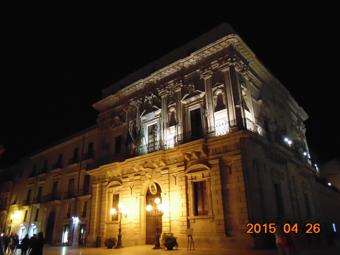 EDIFICIO PLAZA DE ARQUIMEDES SIRACUSA