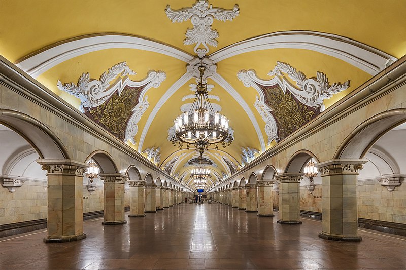 Estacion Komsomolskaya by A. Savin